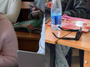 Студенты Высшей школы экономики читают российские журналы на паре по жанрам журналистики, 2025